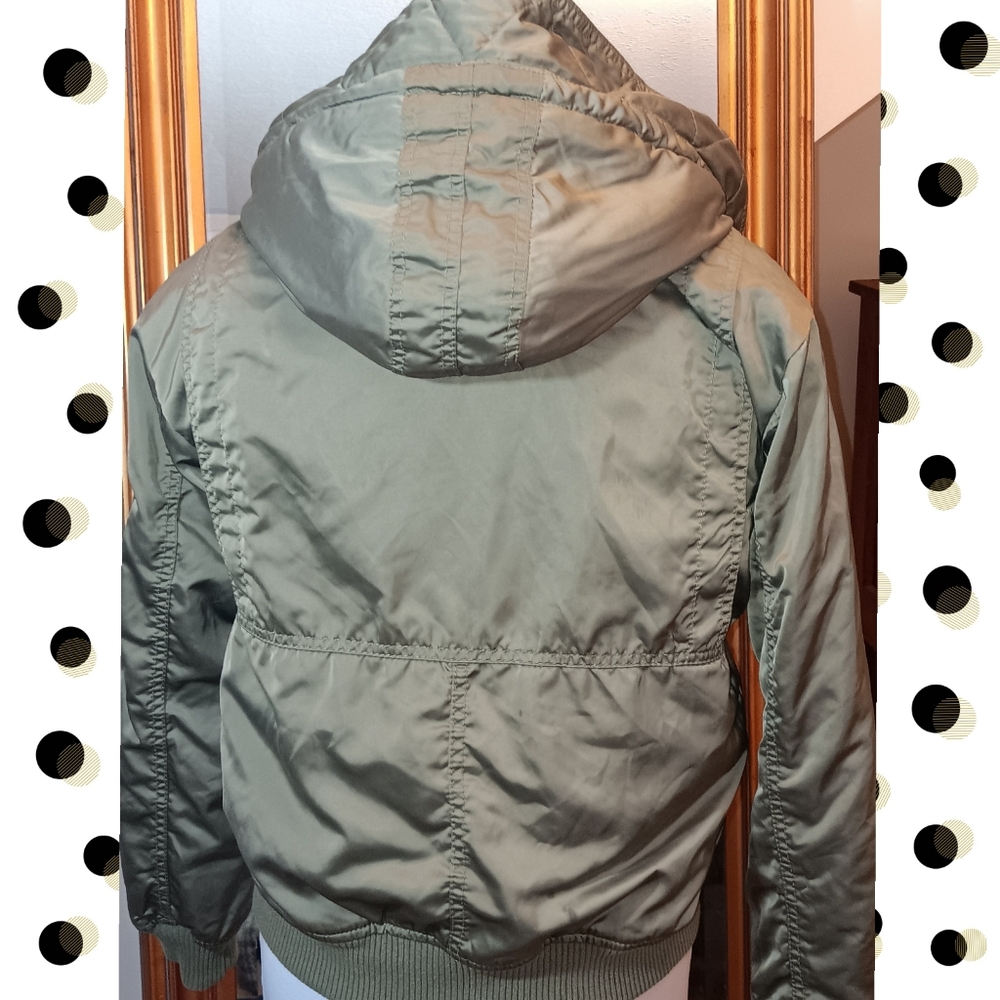 American Eagle Fleece‑Lined Hooded Bomber Jacket Size M –Army Green Outerwear - Picture 3 of 5